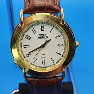 Vintage 1992 Timex Indiglo 33mm Women's Quartz Watch Genuine‎ Leather Band